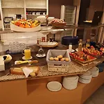 Cit'hotel Logis Le Chene Hotel 3*