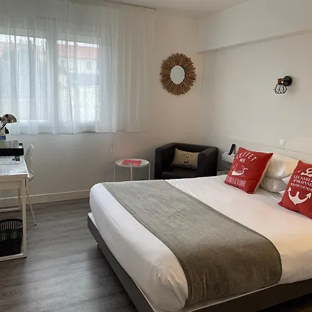 Cit'hotel Le Chene Hotel