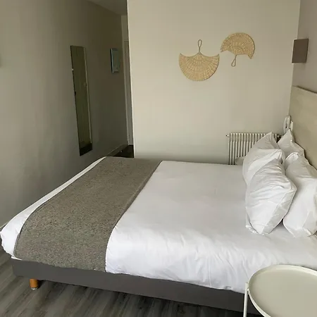 Cit'hotel Logis Le Chêne 3*
