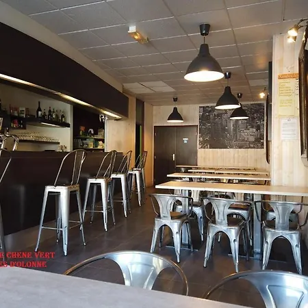Cit'hotel Logis Le Chêne Hotel 3*