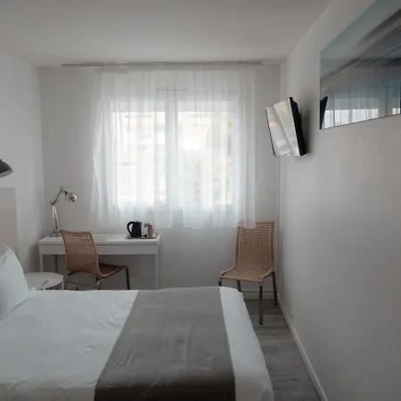 Cit'hotel Logis Le Chêne 3*