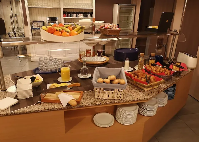 Cit'Hotel Logis Le Chene Vert Hotel 3*