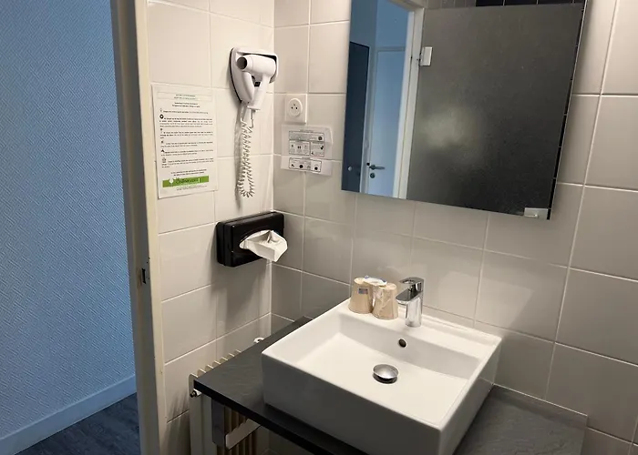 Cit'Hotel Logis Le Chene Vert