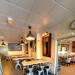 Ξενοδοχείο Cit'hotel Logis Le Chene