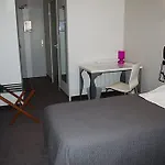 Ξενοδοχείο Cit'hotel Logis Le Chene