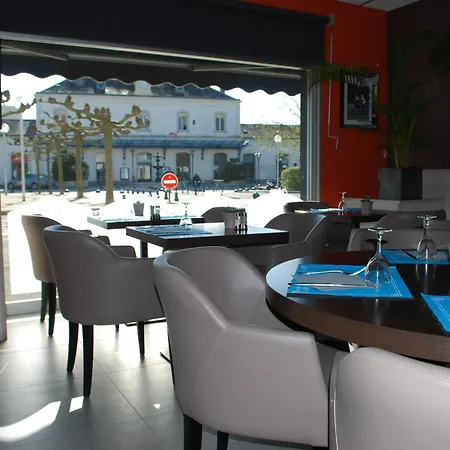Hotell Cit'hotel Logis Le Chene 3*