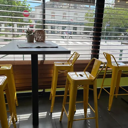 Cit'hotel Le Chene Hotel