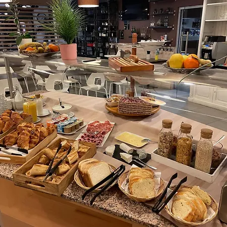 Cit'hotel Le Chene Ξενοδοχείο 3*