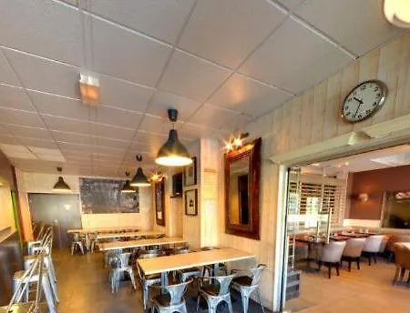 Ξενοδοχείο Cit'hotel Le Chene