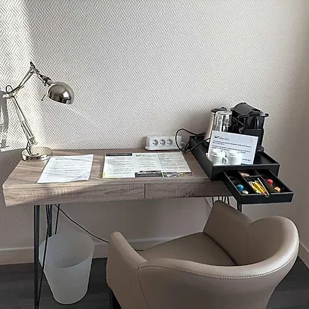 Cit'hotel Logis Le Chene