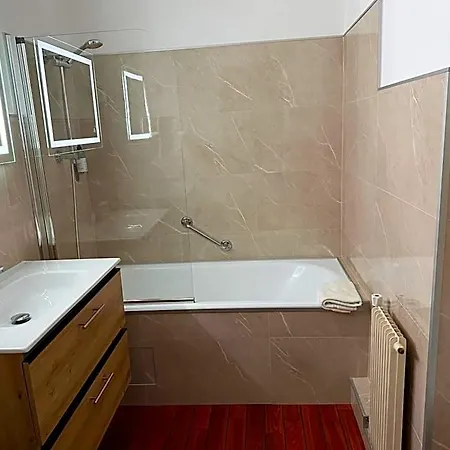호텔 Cit'hotel Logis Le Chene