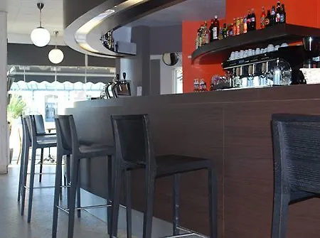 Cit'hotel Logis Le Chene 3*