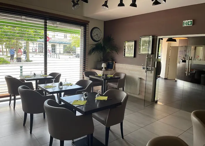 Hotel Cit'Hotel Logis Le Chene Vert