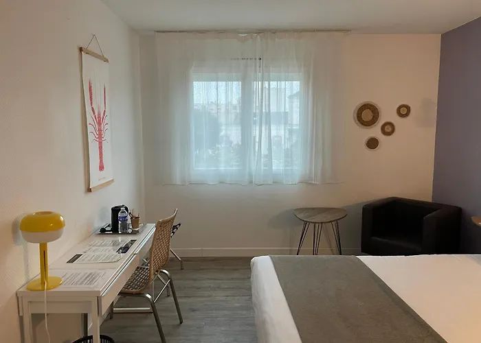 Hotel Cit'Hotel Logis Le Chene Vert 3*