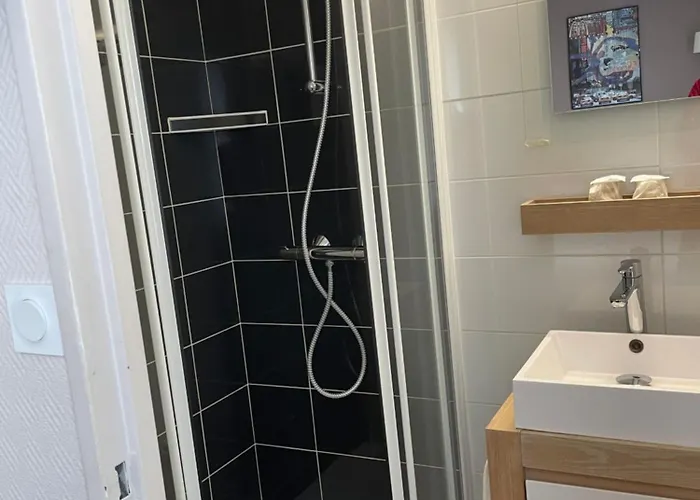 Cit'Hotel Logis Le Chene Vert