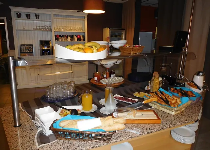 Cit'Hotel Logis Le Chene Vert