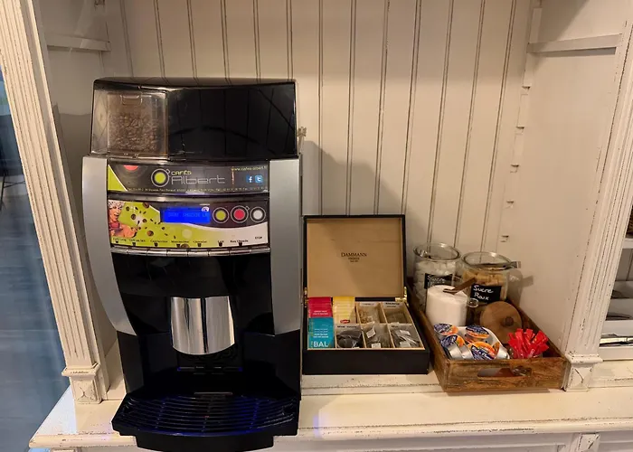 Cit'Hotel Logis Le Chene Vert Hotel