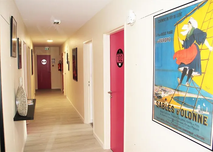 Отель Cit'hotel Le Chene